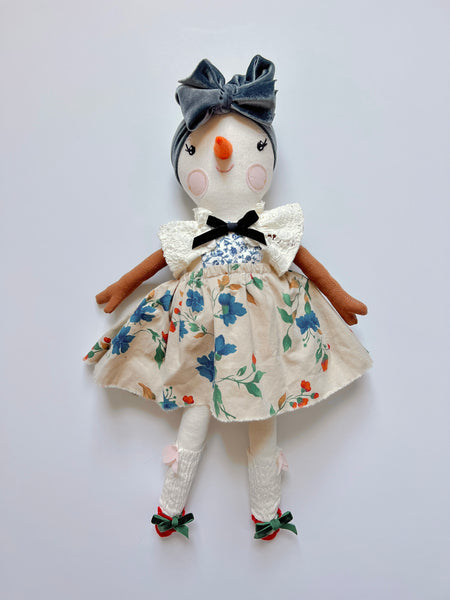 Wonder-Filled Snowbabe // Vintage Classic Floral