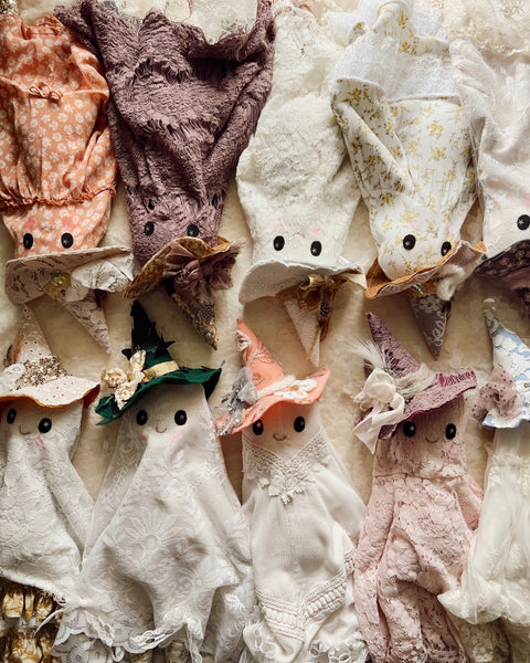 Wonder-Filled Attic Ghost// Plum Lace