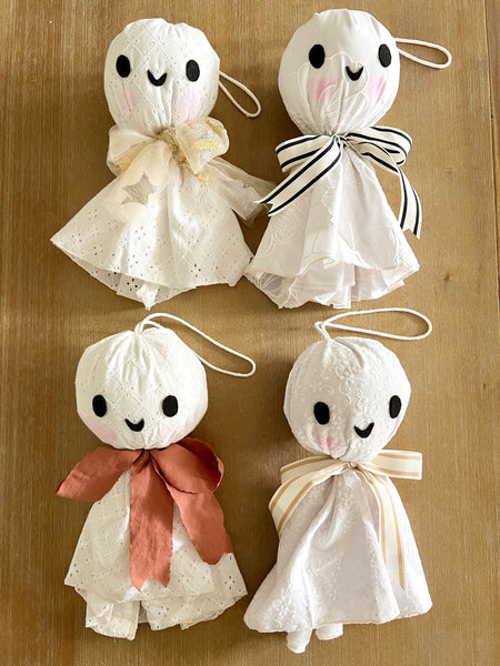 Vintage-Inspired Hanging Ghost