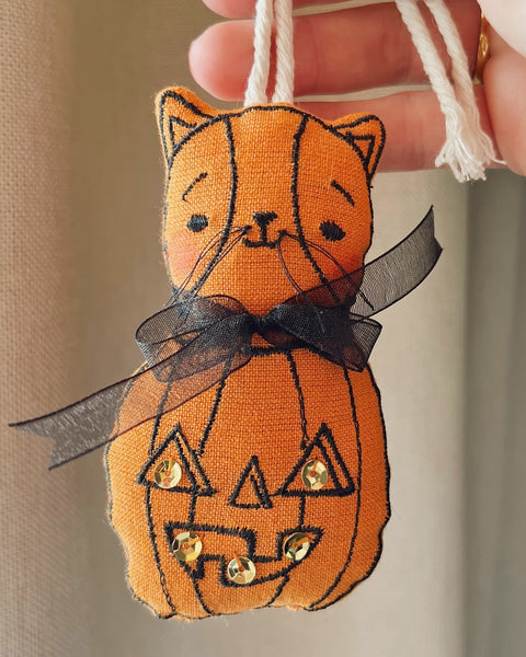 Pumpkin Kitty Halloween Charm