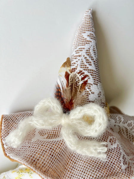 Wonder-Filled Attic Ghost// Golden Wildflower