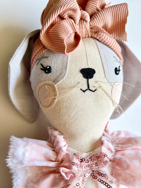 Wonder-Filled Puppy // Blush Bouquet
