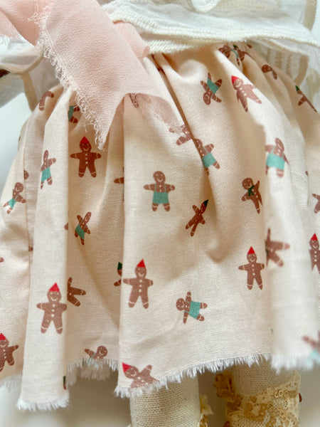 Wonder-Filled Snowbabe // Gingerbread Ruffle