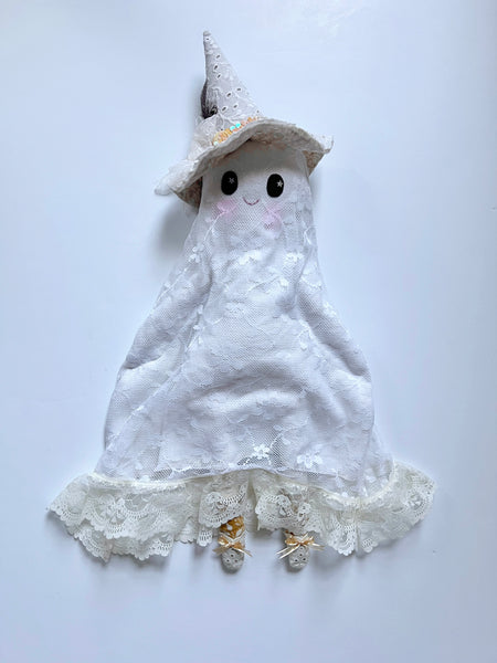 Wonder-Filled Attic Ghost// Vintage Lace