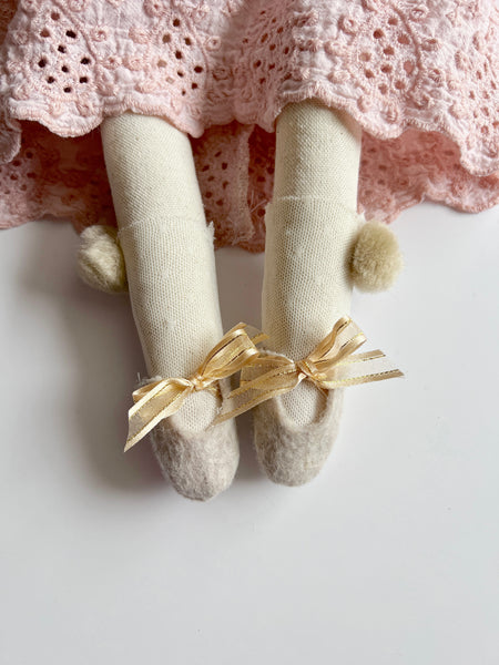 Wonder-Filled Snowbabe // Blush Wonderland