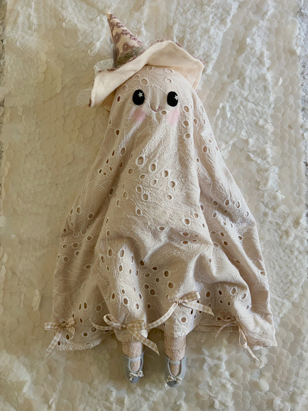 Wonder-Filled Attic Ghost// Taupe Eyelet