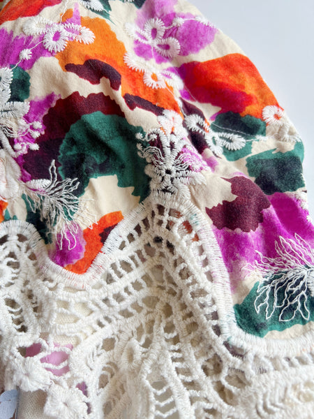 Wonder-Filled Attic Ghost// Jewel-Tone 1