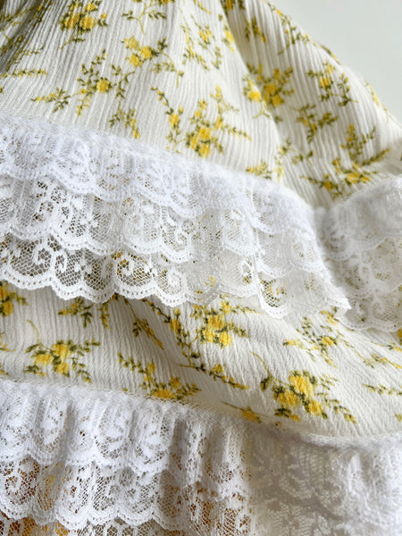 Wonder-Filled Attic Ghost// Golden Wildflower