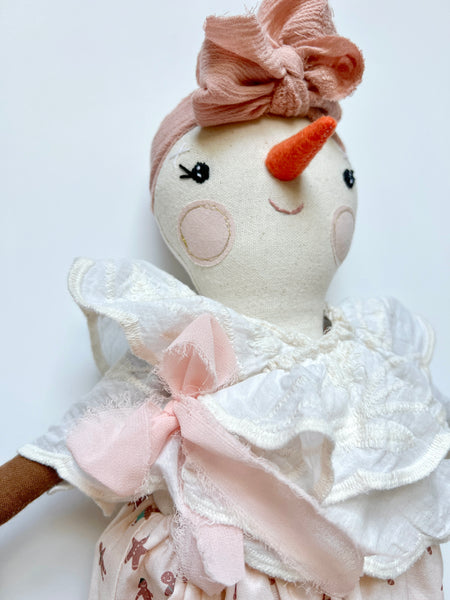 Wonder-Filled Snowbabe // Gingerbread Ruffle