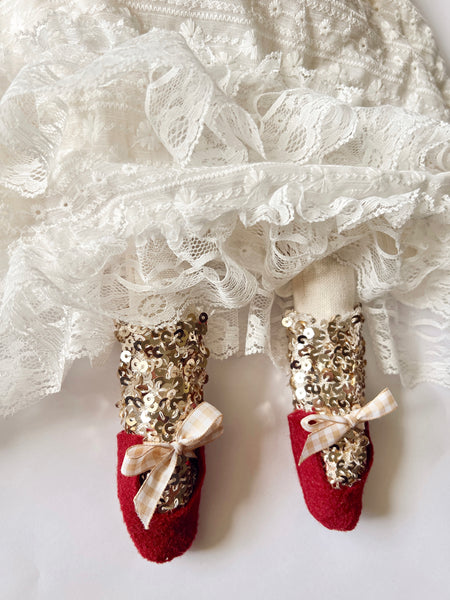 Wonder-Filled Attic Ghost// Vintage Lace Ruffle