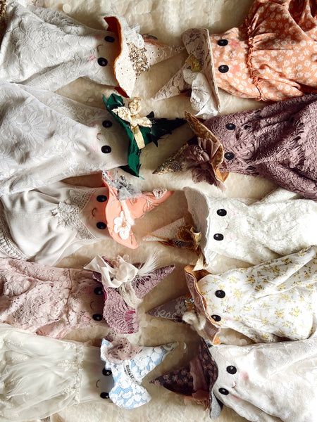 Wonder-Filled Attic Ghost// Plum Lace