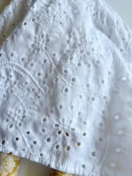 Wonder-Filled Attic Ghost// White Eyelet