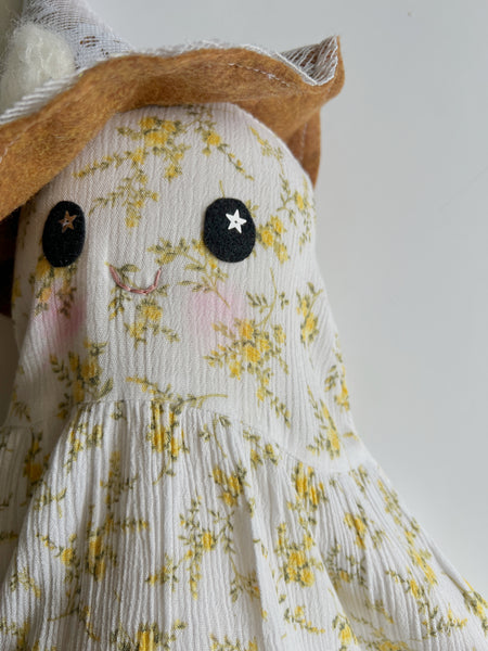 Wonder-Filled Attic Ghost// Golden Wildflower