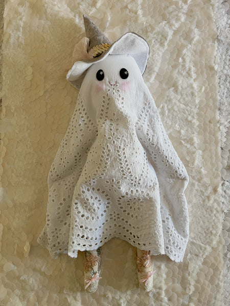 Wonder-Filled Attic Ghost// White Eyelet