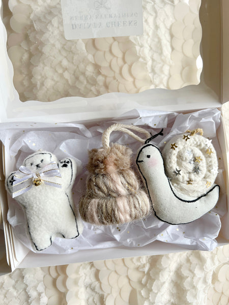 Cute & Cozy Ornament Set