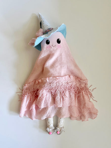 Wonder-Filled Attic Ghost// Pink Fringe