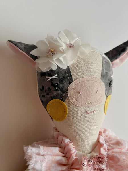 Wonder-Filled Cow // Pink Twinkle