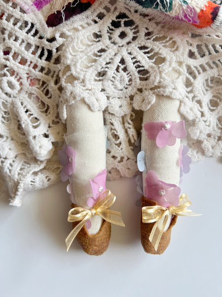 Wonder-Filled Attic Ghost// Jewel-Tone 1