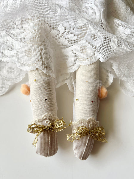 Wonder-Filled Attic Ghost// Vintage Scalloped Lace