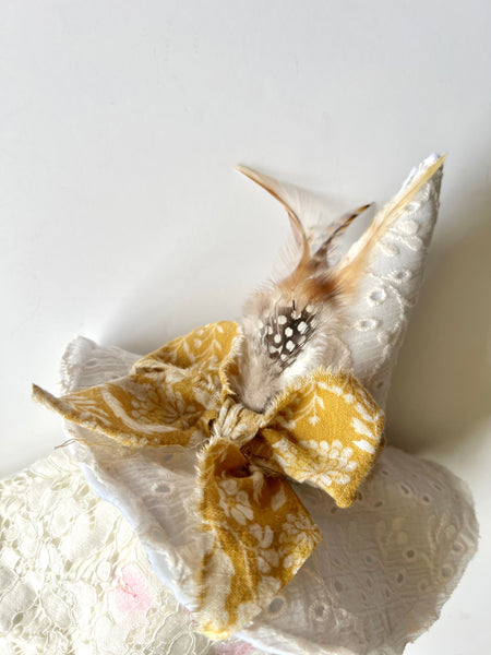 Wonder-Filled Attic Ghost// Textured Lace