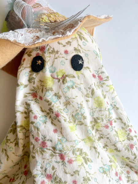 Wonder-Filled Attic Ghost// Floral Bows