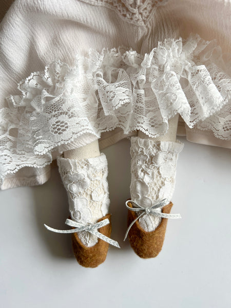 Wonder-Filled Attic Ghost// Boho Lace