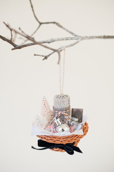 Dainty Gift Basket Ornament