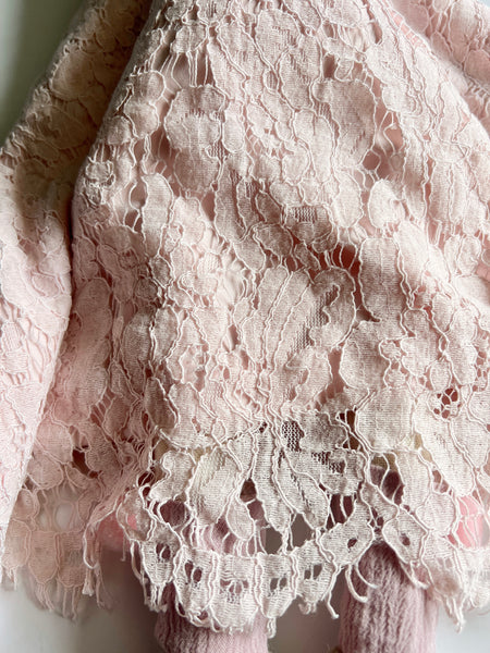 Wonder-Filled Attic Ghost// Blush Lace