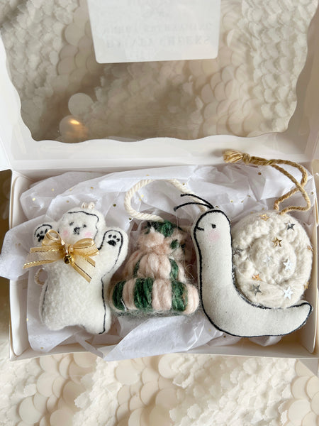 Cute & Cozy Ornament Set
