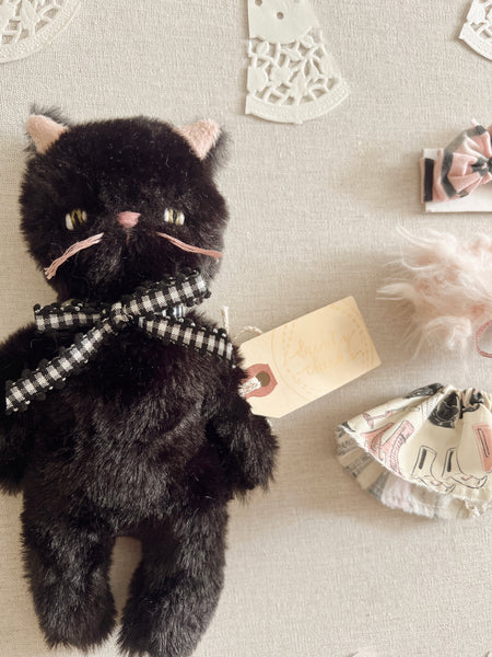 Halloween Furteenie Kitty & Dress-Up Set // Pink Potion