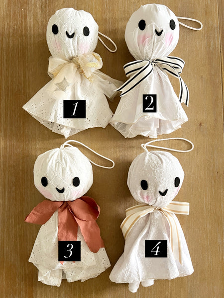 Vintage-Inspired Hanging Ghost