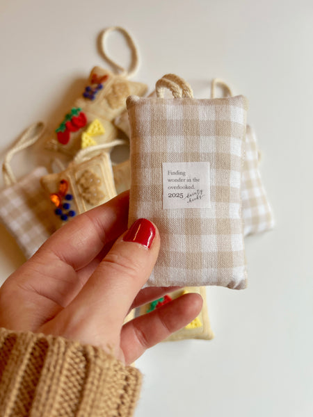 Snack Plate Ornament