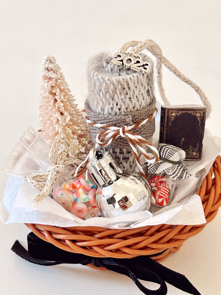 Dainty Gift Basket Ornament
